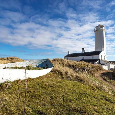 Finest Retreats - Lighthouse Cottage Rampside 外观 照片