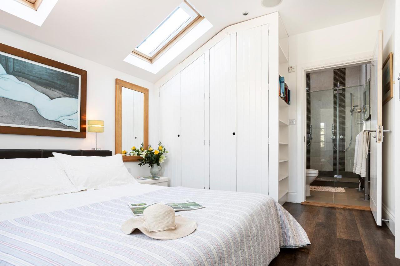 Finest Retreats - Lighthouse Cottage Rampside 外观 照片