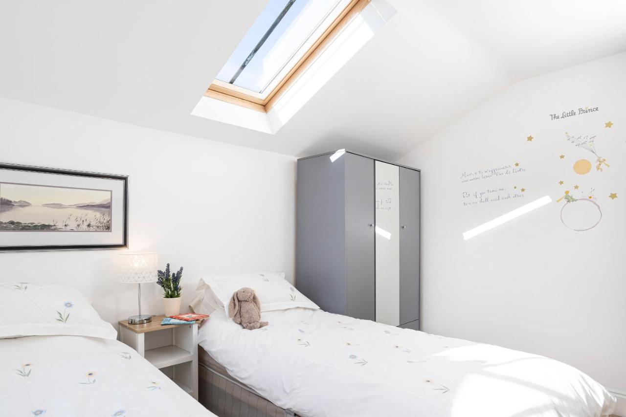 Finest Retreats - Lighthouse Cottage Rampside 外观 照片