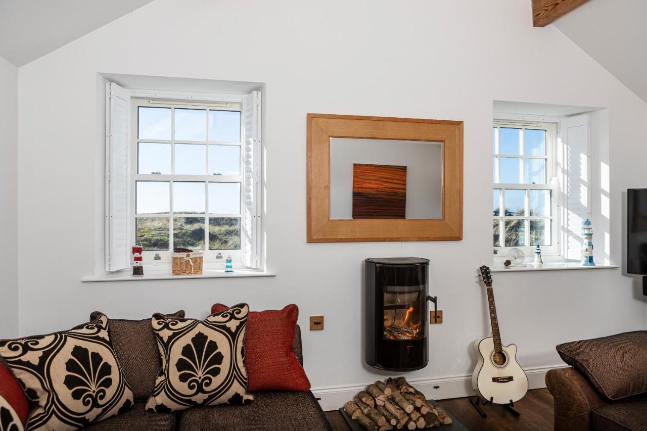 Finest Retreats - Lighthouse Cottage Rampside 外观 照片